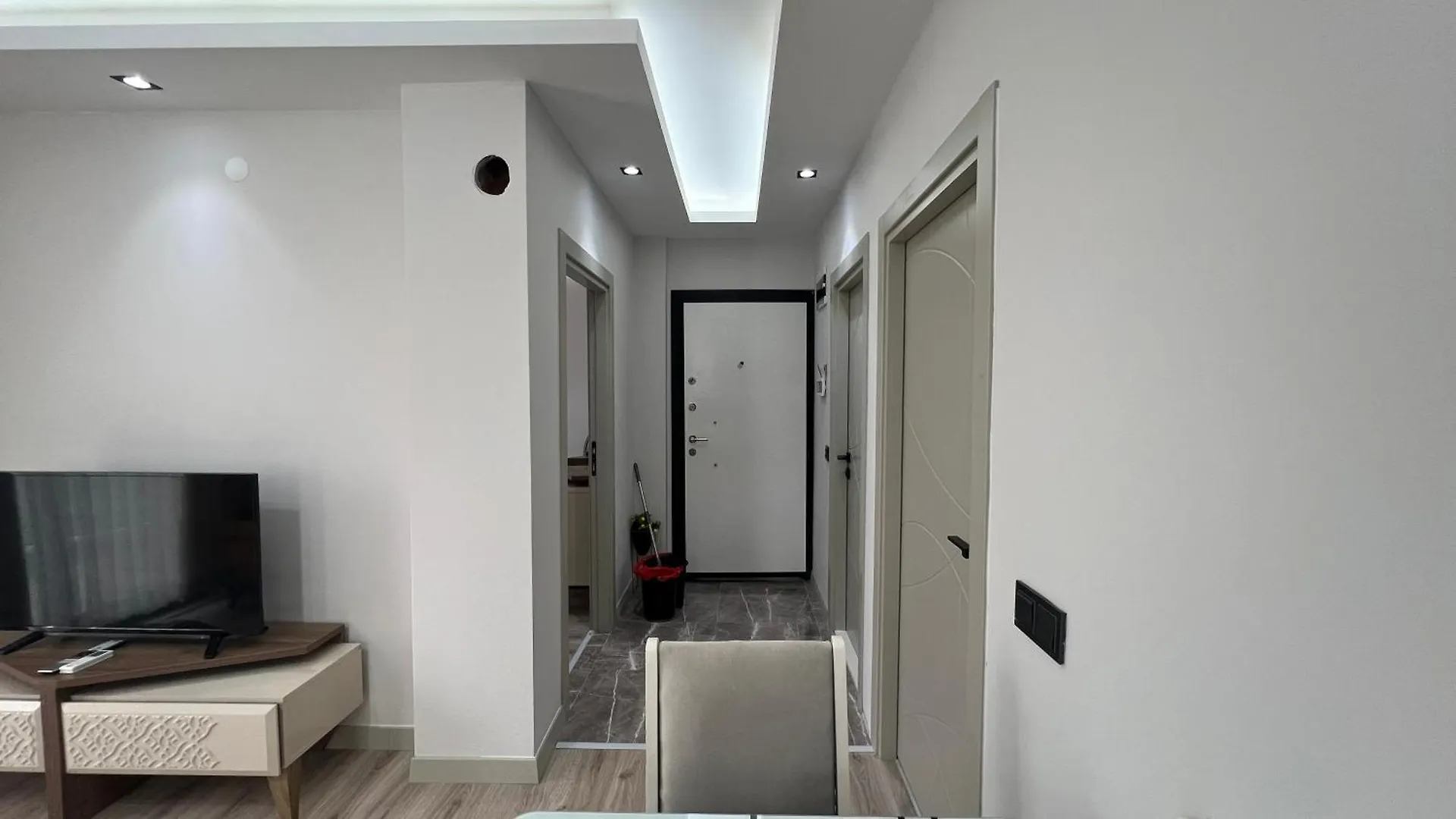 Dueden Selalesine Yakin Sik Genis Ve Rahat Daireler Antalya